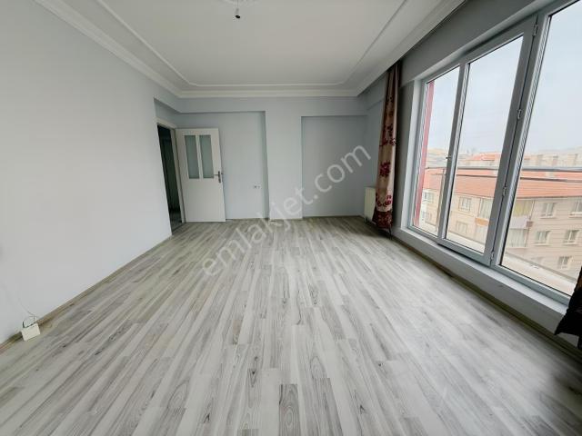 Küçük Kayaşta Satılık 3+1 Geniş Ve Ferah Daire Satılık