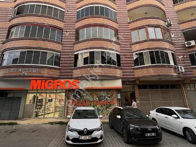 Küçük Kumlada Sahile Yakın Merkezi Yerde Kiralık Daire