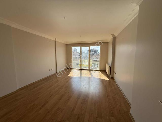 Küçükbakkalköy Mah.pilatin Evleri Sitesi 2+1 90 M2 10 Kat