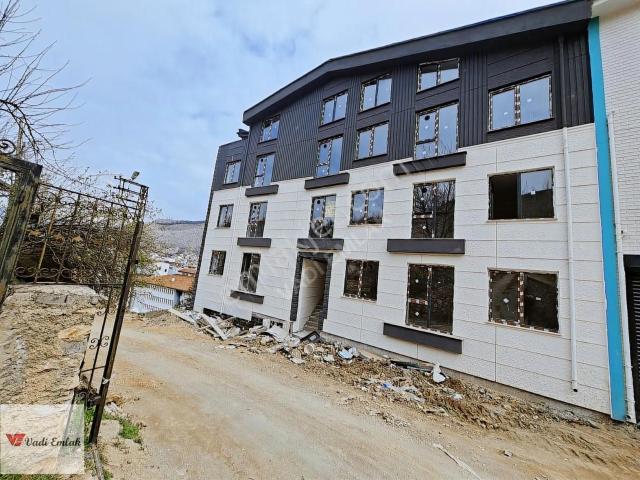 Küçükbey Bağı Mahallesinde Satılık 1+1 Daire/ Vadi Emlak