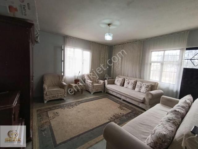 Küçükdikili Kavaklı Mah.158 M² Bahceli 2+1 Satılık Müstakil Ev