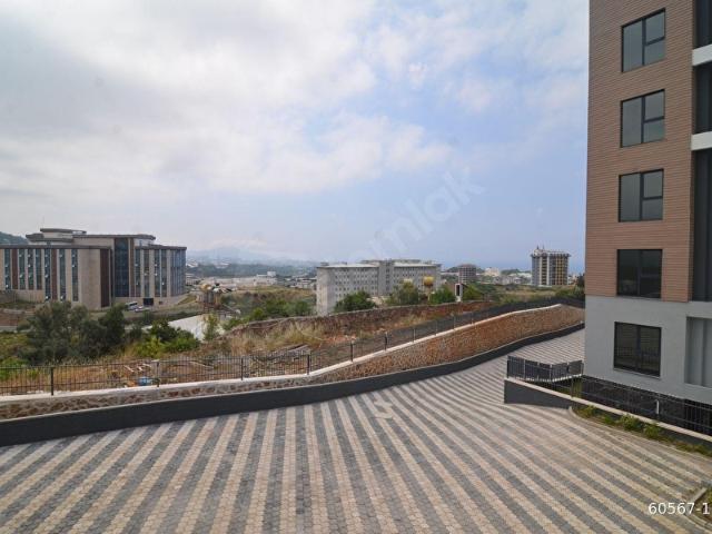 Küçüker Tower'da Havuzlu Site İçerisinde Kiralık 2+1 Daire