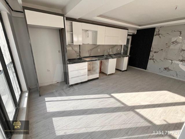 KÜÇÜKESAT BÜLBÜLDERESİ CD 2+1 KATTA SIFIR SATILIK DAİRE