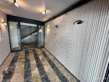 KÜÇÜKESAT MAHALLESIN'DE MERKEZI KONUMDA SIFIR 2+1