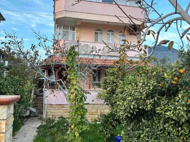 Küçükkuyu Cadde Üzeri 3 Katlı Müstakil Eşyalı Yazlık.