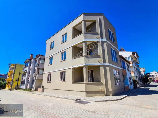 Küçükkuyu Merkez 2+1 Satılık Uygun Fiyat Ebeveyn Banyolu Daire