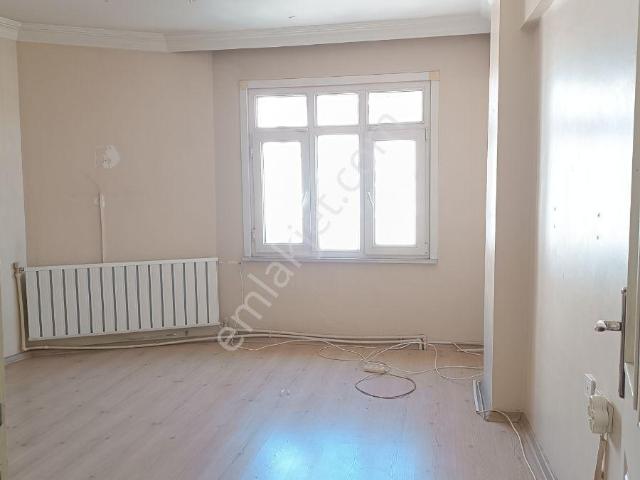 Küçükköy Merkez Ve Salı Pazarına Yakın Kiralık Daire