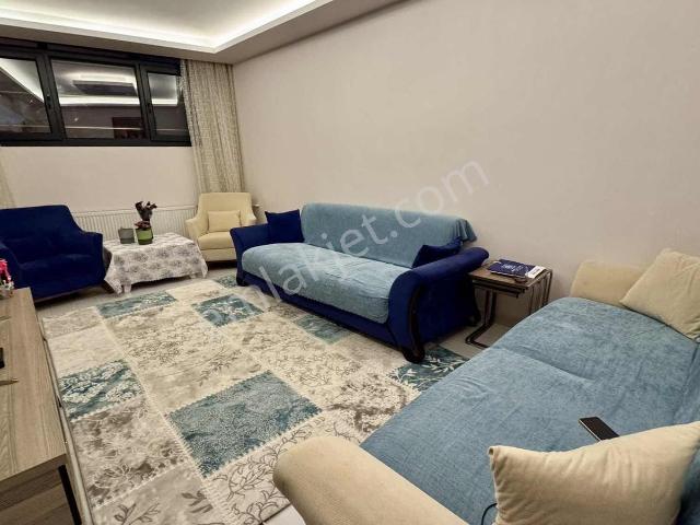 Küçükyalı'da Yeni Binada Bahçeli 3+1 Geniş Ve Kullanışlı Daire