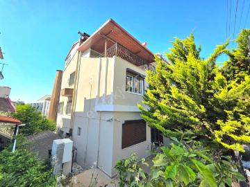 Kuşadası Marina Bölgesinde Kiralık Oturuma Hazır Villa