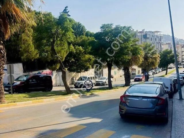 Kuşadası Marina Mevkiinde 2 + 1 Kiralık Daire