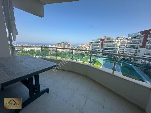 Kuşadası Marina Mevkiinde Full Eşyalı Kiralık Daire