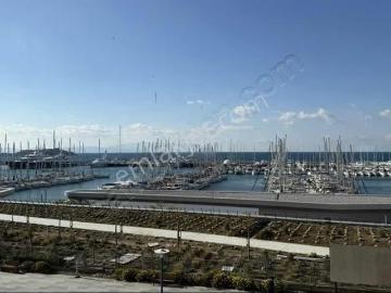 Kuşadası Marinada Deniz Manzaralı Eşyalı Kiralık Yalı Dairesi