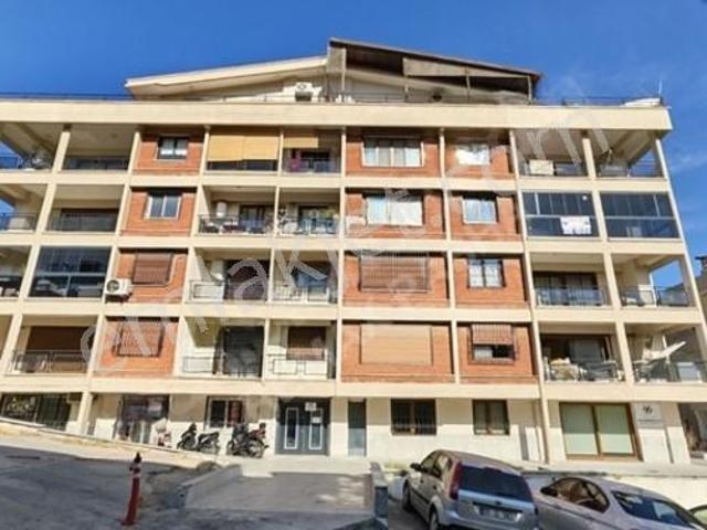 Kuşadası Marina'da Sıfır Tadilatlı, Deniz Manzaralı 3+1 Kiralık