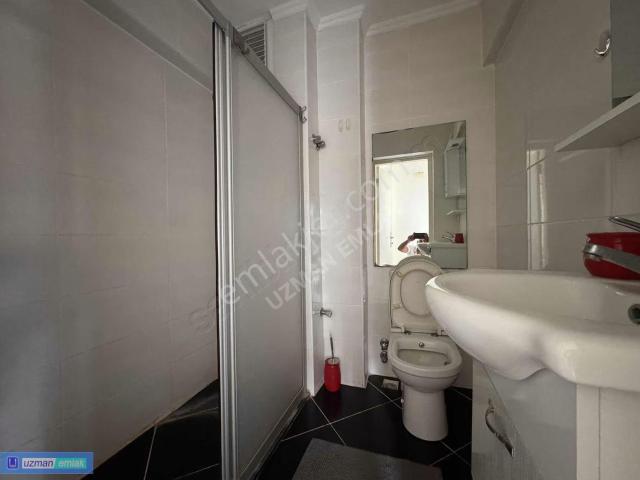 Kuşadası Marinada Sahile 100 Metre Eşyalı Daire