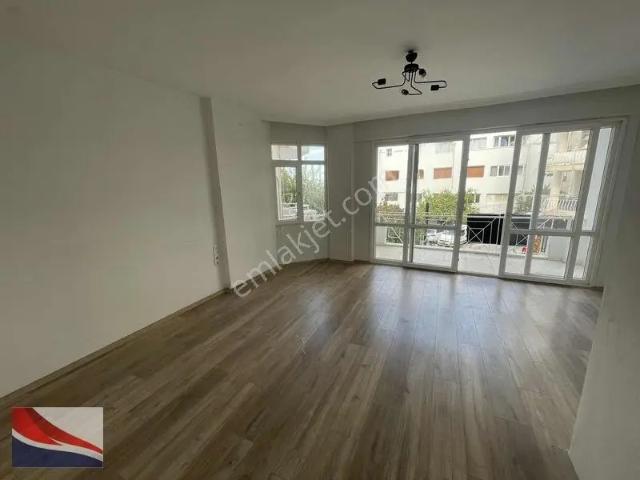 Kuşadası Marina'da 2+1 Kiralık Daire | Balkonlu, Boş, Eşyasız