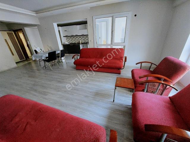 Kuşadası Merkez Değirmendere Mah Avm Ye Yakın 2+1 Kiralık Daire