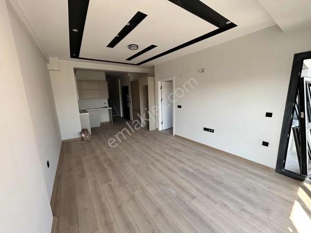 Kuşadası Merkez Sahile Yürme Mesafesinde Dubleks 2+1 Daire