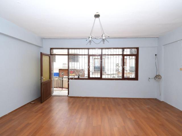 Kuşadası Merkezde Mükemmel Konumda 2+1 Daire/ofis/dükkân Eşsiz Konum Avantajları