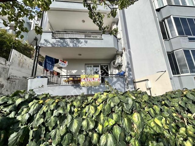 Kuşadası Merkezde Acil Satılık Fırsat 3+1 Geniş Daire