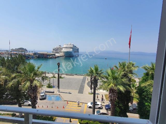 Kuşadası Merkez'de Dublex Kiralık Yalı Dairesi