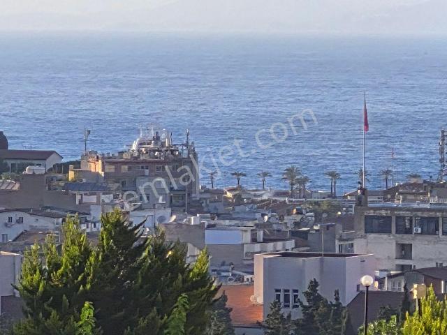 Kuşadası Merkezde Deniz Manzaralı 2+1 Daire
