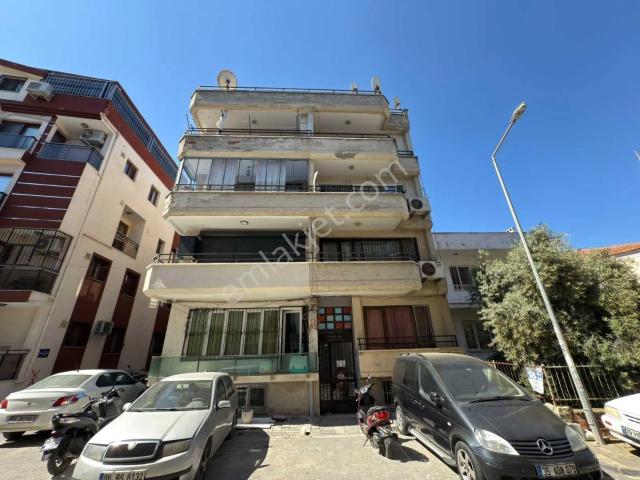 Kuşadası Merkezde Deniz Manzaralı 2+1 Kiralık Daire
