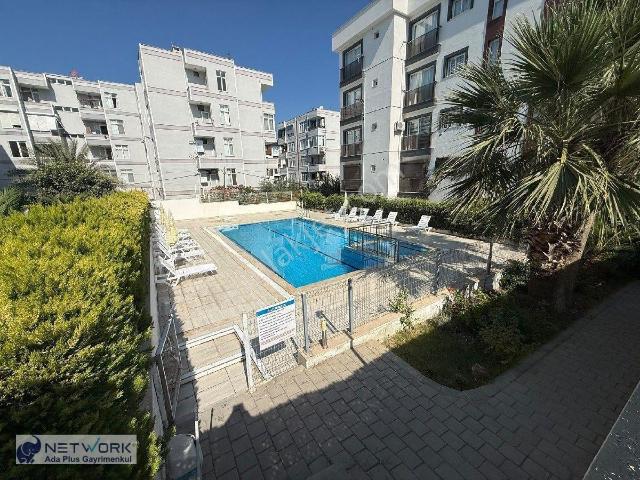 Kuşadası Merkezde Havuzlu Sitede Satılık 1+1 Daire