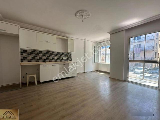 Kuşadası Merkezde Kiralık 2+1 Daire