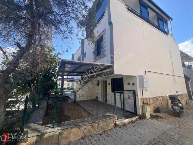 Kuşadası Merkezde Satılık Dubleks Ev