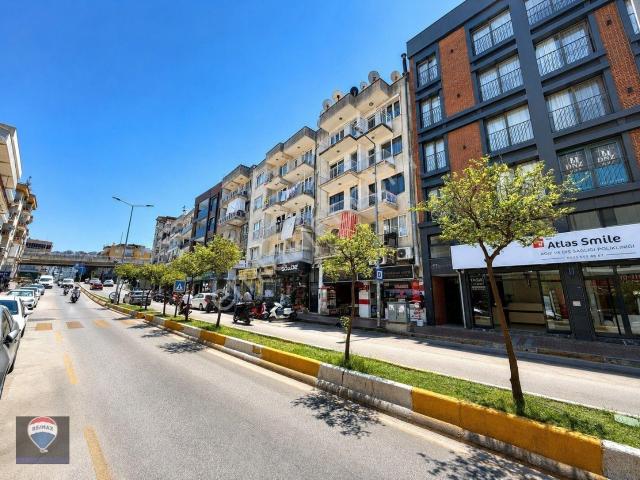 Kuşadası Merkezde Tüm Olanaklara Yakın 2+1 Kıralık Daıre