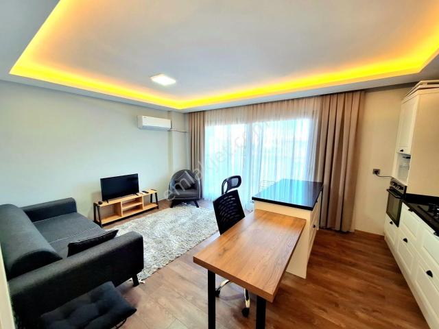 Kuşadası Merkezde 2+1 Eşyalı Kiralık Ferah Geniş Daire