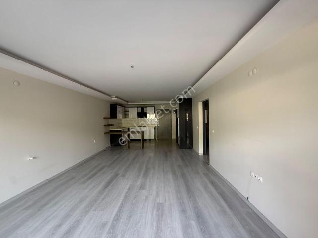 Kuşadası Merkeze Yakın Ara Kat Geniş M2 Li 2+1 Daire !