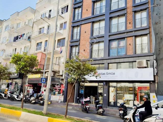 Kuşadası Merkezi Konumda 3+2.acil Satılık Dubleks Daire