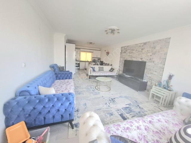 Kuşadası Merkezinde 3+1 Deniz Manzaralı Ferah Çatı Dubleks