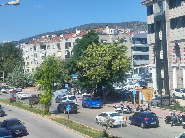 Kuşadasının Kalbinde İster İşyeri İster Mesken 3+1