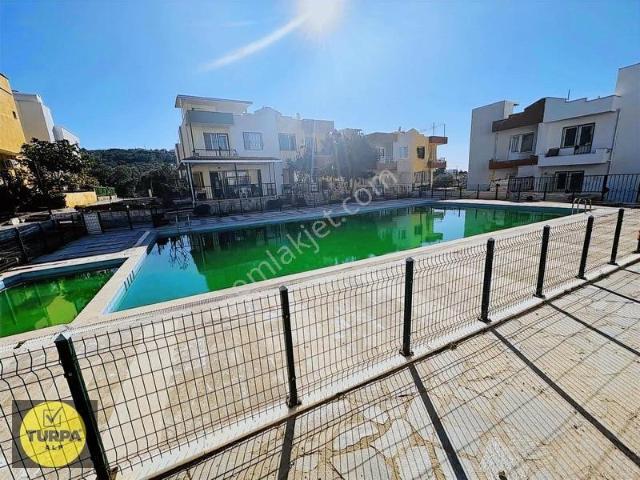 Kuşadasında Deniz Ve Orman Manzaralınsatılık Villa