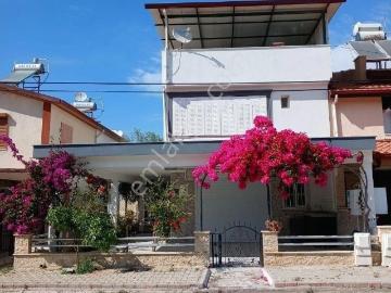 Kuşadasında Denize 300 M 2+1 Eşyalı Kiralık Villa