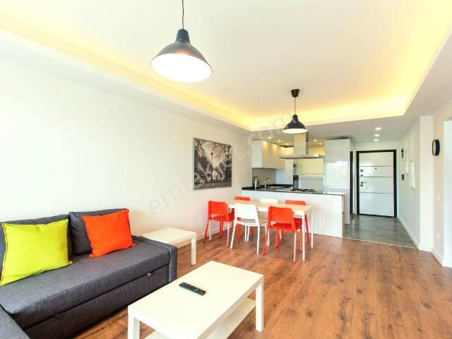 Kuşadasında Elit Ve Lüks Sitede 2+1 Eşyalı Kiralık Yeni Daire