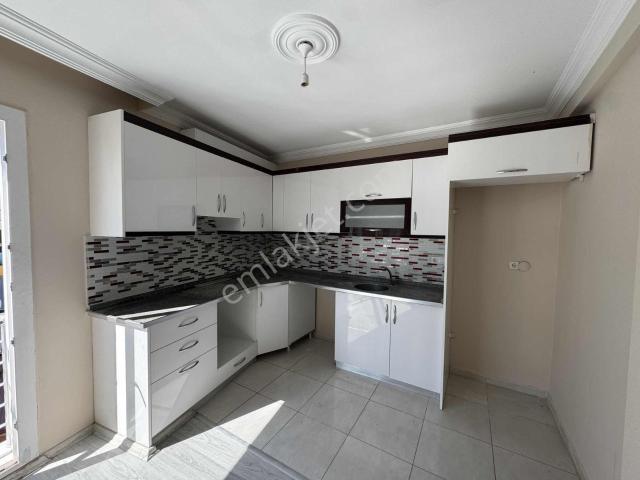 Kuşadası'nda Emsaline Göre Uygun Acil Satılık 3+1 Dubleks Daire