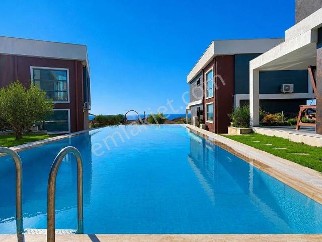 Kuşadası’nda Full Manzara 4 + 1 Havuzlu Listede