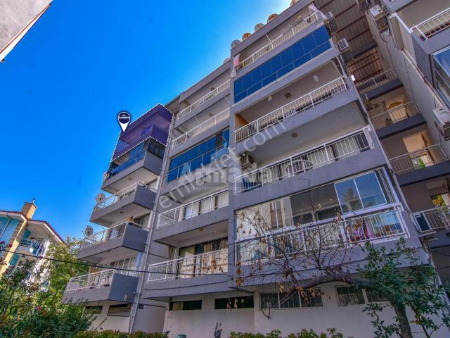 Kuşadası'nda Full Deniz Manzaralı Satılık 2+1 Daire