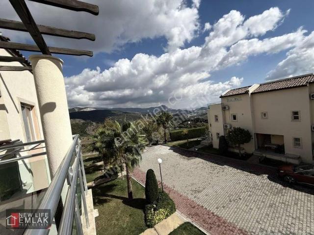 Kuşadasında Golf Otelde Kiralık Daire Dubleks