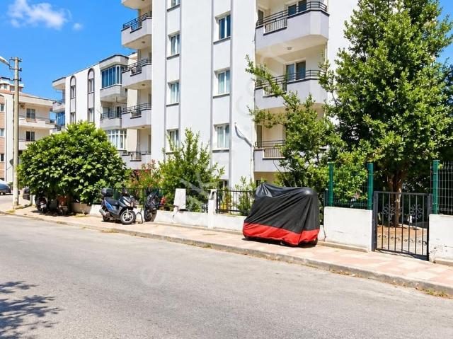 Kuşadasında Kat Mülkiyetli 3+1 Ferah Ve Kullanışlı Daire
