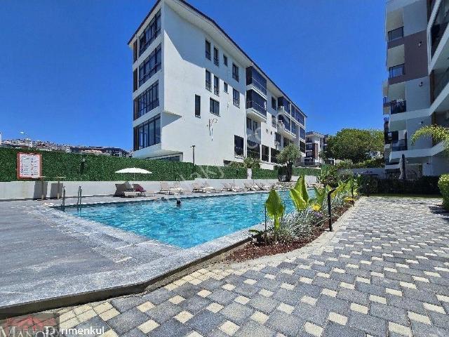 Kuşadası Otogar Arkasında 2+1 Eşyalı Özel Bahçeli Yerden Isıtma Satılık Daire
