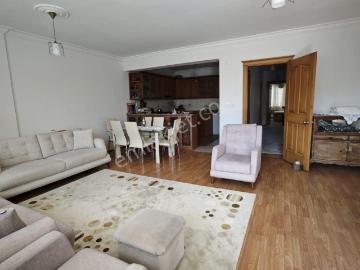 Kuşadası Otogar Arkasında Kiralık Eşyalı 2+1 Daire