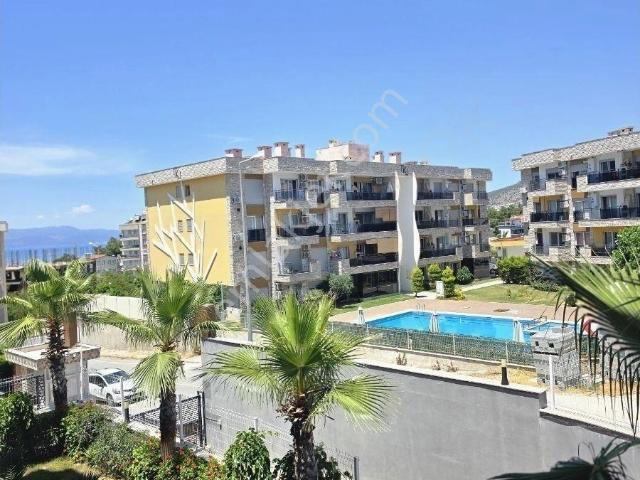 Kuşadası Otogar Mevkı Satılık Ara Kat 2+1 Daıre