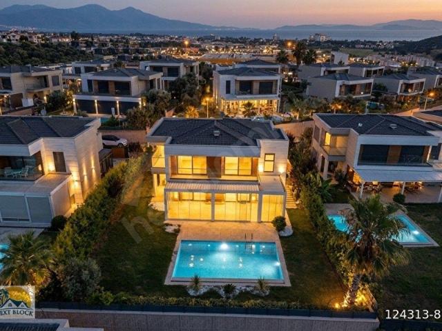 Kuşadası AVM Bölgesinde Denize 5 Dk! 30 Adet Ultra Lüks Müstakil Villa Projesi