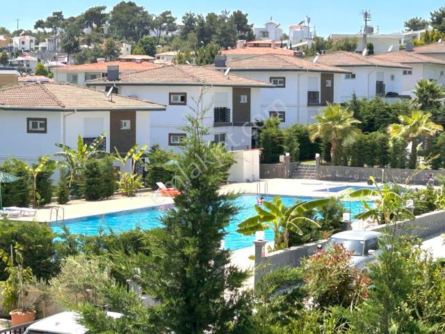 Kuşadası Avm Bölgesinde Satılık 4+1 Müstakil Doğalgazlı Villalar
