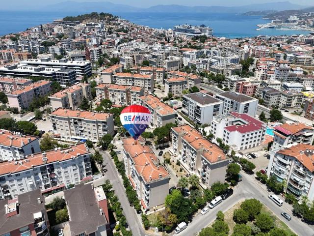 Kuşadası Altıngüvercın Sıtesı’nde Satılık Ferah 2+1 Daıre