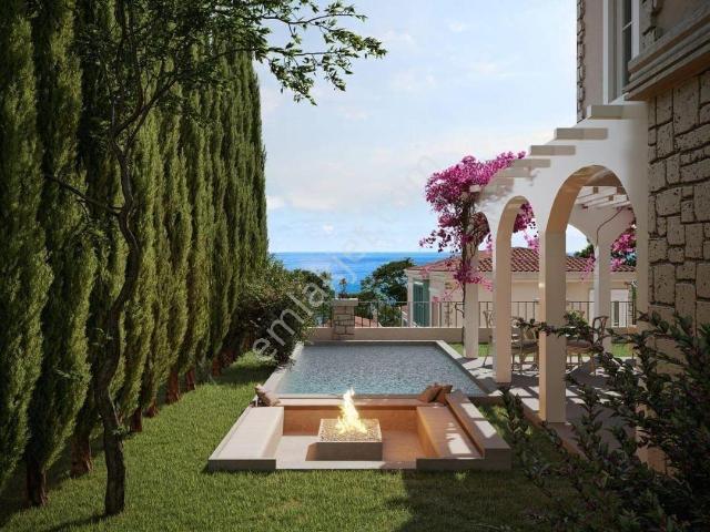 Kuşadası Bayraklıdede’de Full Deniz Manzaralı & Akdeniz Mimarili Lüks Villalar